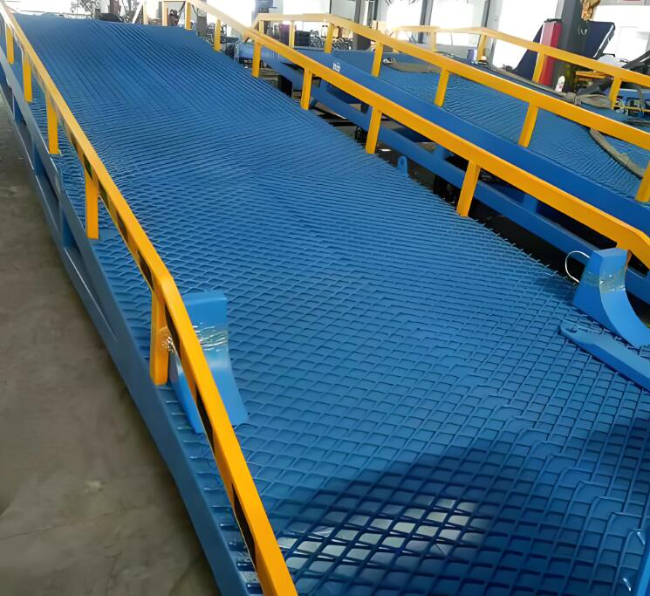 察雅移动式液压登车桥