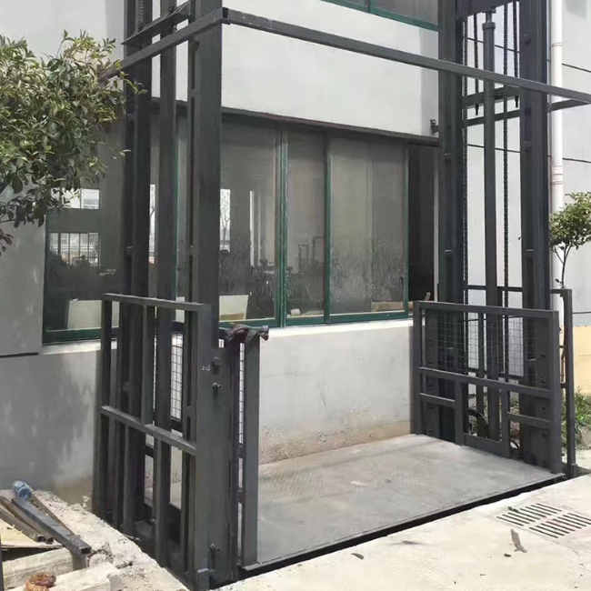 察雅5吨室外升降货梯